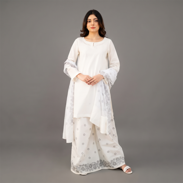 Ivory Grace Embroidered Kurta Set