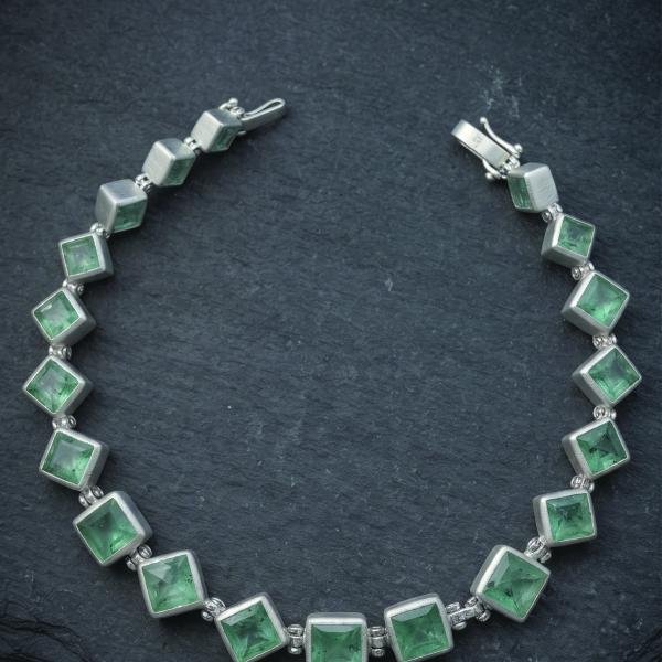 Orenoor Emerald Geometric Bracelet