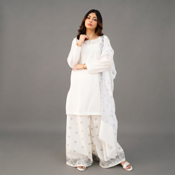 Ivory Grace Embroidered Kurta Set