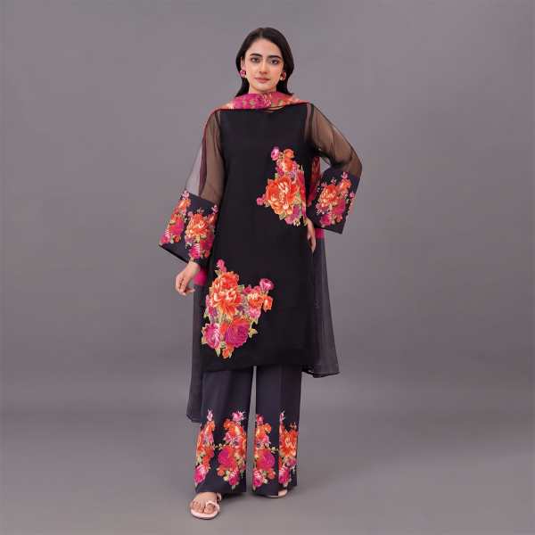 Noir Blossom Elegance Ensemble