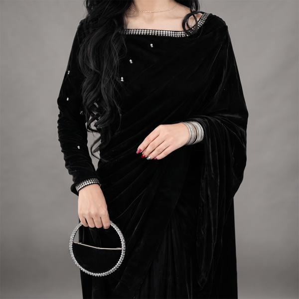 Midnight Noir Velvet Drape Saree