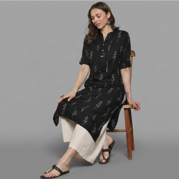 Elegant Black Floral Print Kurta with Contrasting Off-White Palazzo Pants
