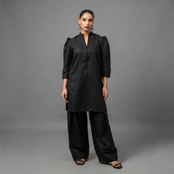Minimalist Black Puff-Sleeve Tunic Set