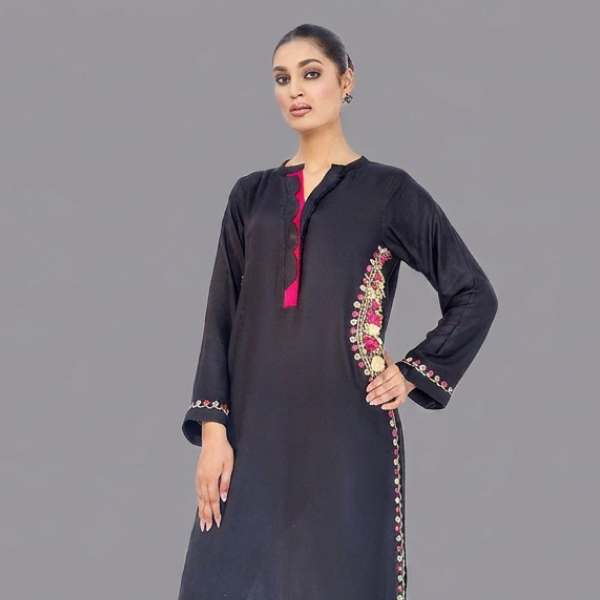 Midnight Black Scalloped Kurta Set with Fuchsia Pink Accents