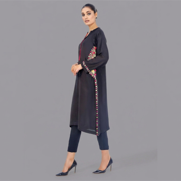 Midnight Black Scalloped Kurta Set with Fuchsia Pink Accents