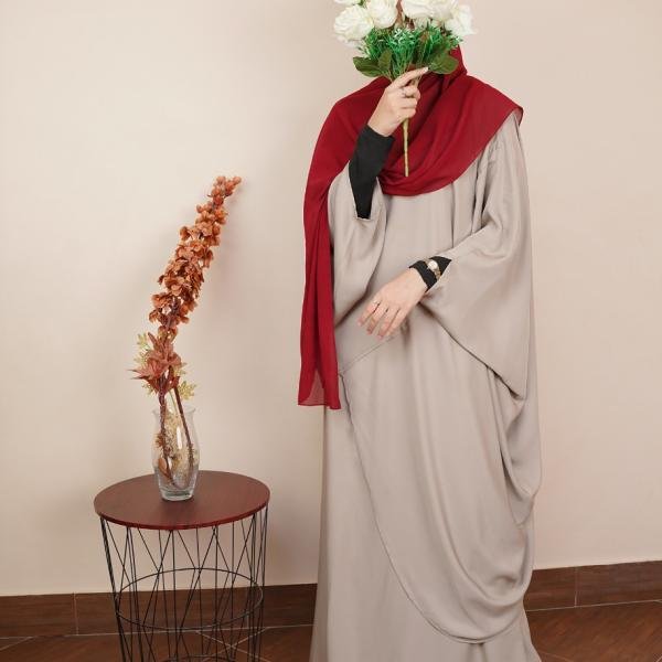 Elegant Drape Batwing Abaya – Silk-Finish Modest Wrap
